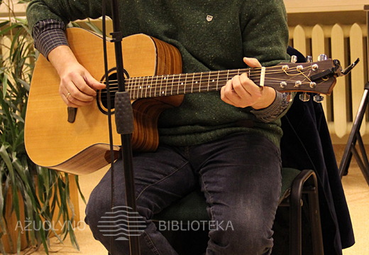 Vakaro metu skambėjo V. V. Landsbergio dainos