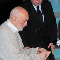 Dalijami autografai