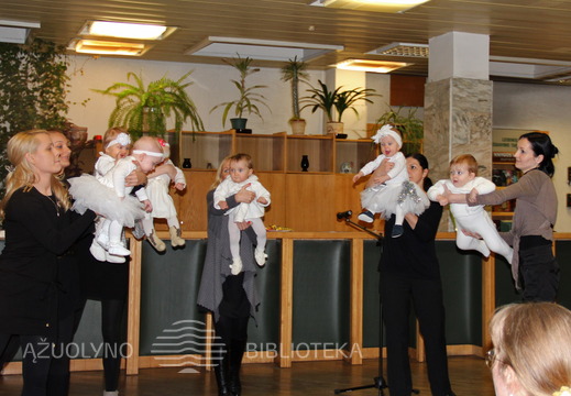 Mažųjų ir mamyčių šokis