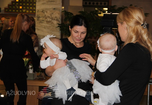 Mažųjų ir mamyčių šokis