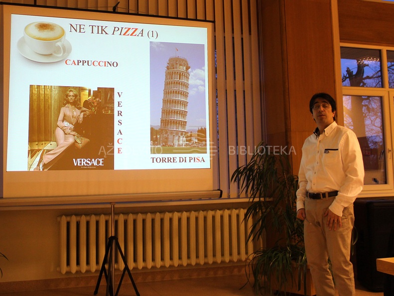 Ekrane matėme tipiškiausius Italiją reprezentuojančius objektus bei daiktus ir tikslius jų tarimus