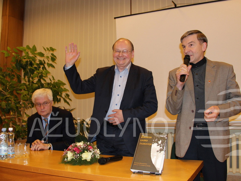 Vakaro svečiai: V. Kavaliauskas, Č. Juršėnas ir V. Popovas