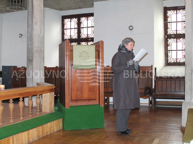 Vokiškų diskusijų klubo nariai skaito K. Donelaičio &quot;Metų&quot; ištraukas lietuvių ir vokiečių kalbomis