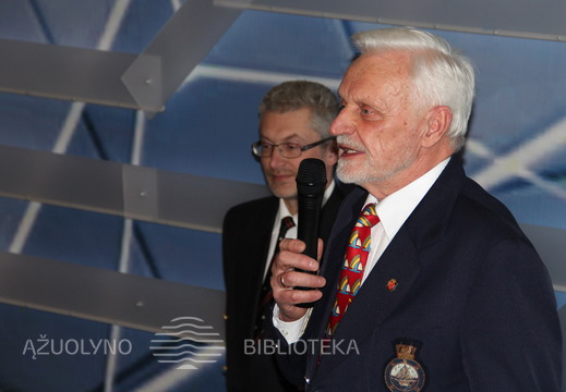 Prisiminimais dalinosi buriuotojo tėtis...