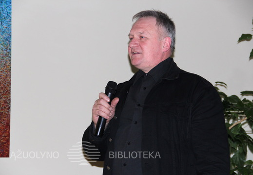 Apie knygos atsiradimo aplinkybes papasakojo leidyklos "Vox Altera" atstovas