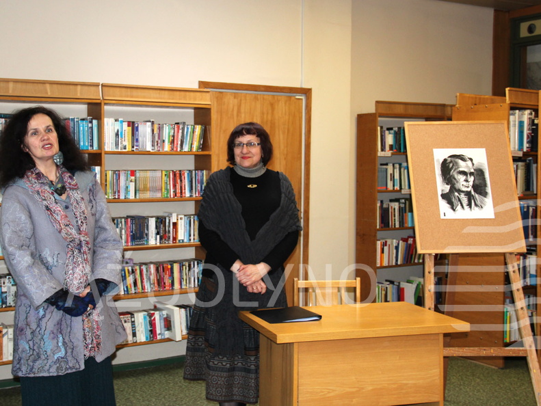Vokiškų ir šveicariškų leidinių bibliotekos darbuotoja V. Korn pristato pranešėją