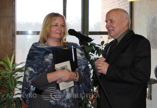 KAVB KRLG vadovė R. Tamoliūnenė ir tapytojas V. K. Slavinskas