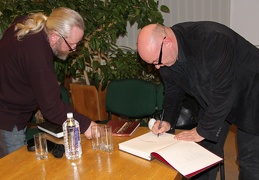 Autografų dalybos