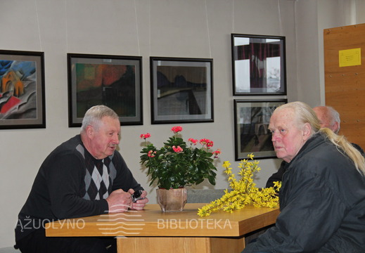 Parodos autorius su kolega ir draugu Sigitu Straigiu