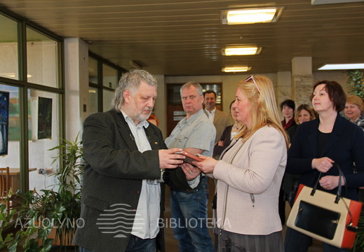 Bibliotekos dovanos S. Kruopiui.