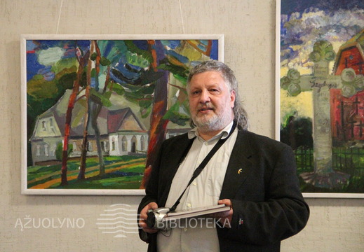 S. Kruopis prie „Šilingų dvaro“.