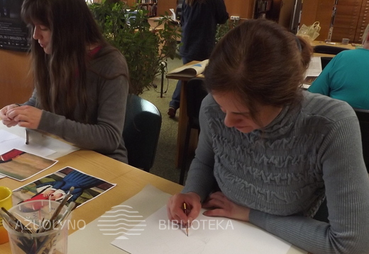 Pradžioje visoms atrodė, kad nemoka piešti ir tapyti