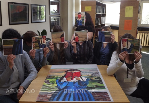 Kiekviena dalyvė su savo darbu