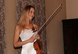 Smuikininkė Viktorija Čepinskienė.