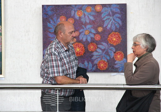 Parodos atidarymo belaukiant.