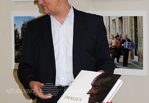 Edmundo Kolevaičio kelionių fotografijų albumas "Pangea"  