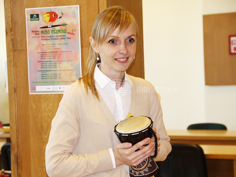 Renginį vedė Lietuvos muzikos terapijos asociacijos muzikologė Zita Abramavičiūtė