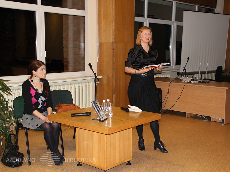 Rašytoja Renata Šerelytė ir doc. dr. Asta Gustaitienė.