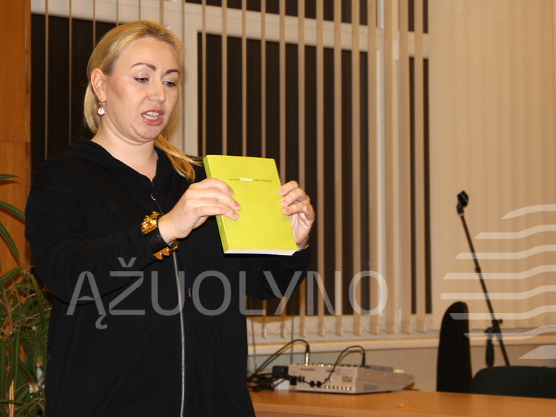 Knygą komentavo VDU doktorantė Eugenija Valienė