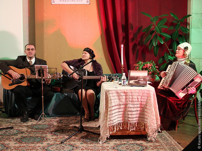 „Ponios Daivos salionėlis“.