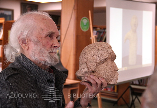 Autorius ir skulptūros