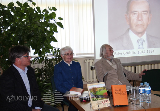 Renginio svečiai: Tomas Valuta, rašytojo pusseserė Bronė Masaitienė ir knygos sudarytojas Vytautas Girdzijauskas