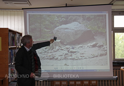 Širdies akmuo Lopaičių alkakalnyje