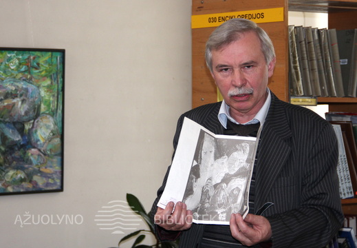 Tapytojas su parodos IX forto muziejuje bukletu