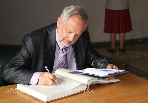 Parodos idėjos autorius O. Janonis.