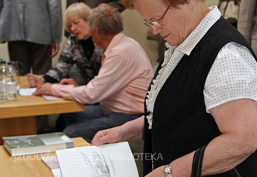 Jono Lukšės piešinių albumai