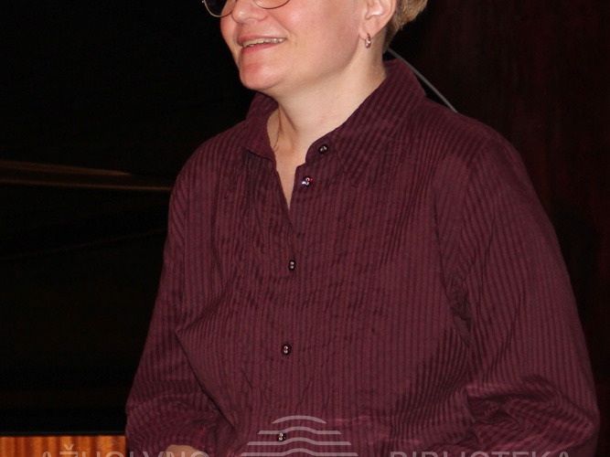 Knygos leidėja ir vertėja dr. Jolanta Kriūnienė.