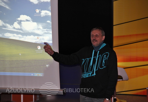 Filmą pristato VDU lektorius Gediminas Jankauskas