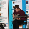 Bosine gitara improvizuoja Karolis Brežinskasa