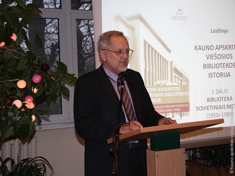 VU prof. Osvaldas Janonis dalinasi įžvalgomis apie naująjį bibliotekos istorijos leidinį