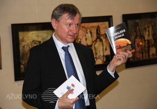 Seimo narys, poetas Egidijus Vareikis