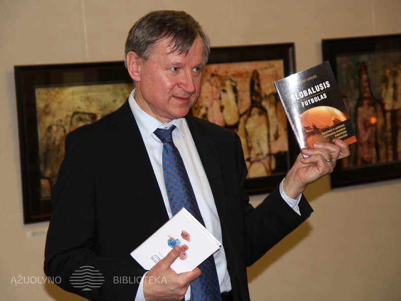 Seimo narys, poetas Egidijus Vareikis