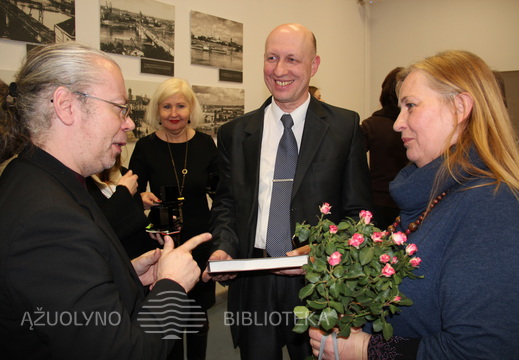 Centre – KTU Statybos ir architektūros fakulteto prodekanas Dr. Arūnas Aleksandras Navickas