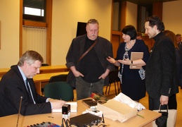 Kompozitoriai F. Latėnas ir V. Bartulis, KAVB direktorė A. Naudžiūnienė ir smuikininkas V. Čepinskis