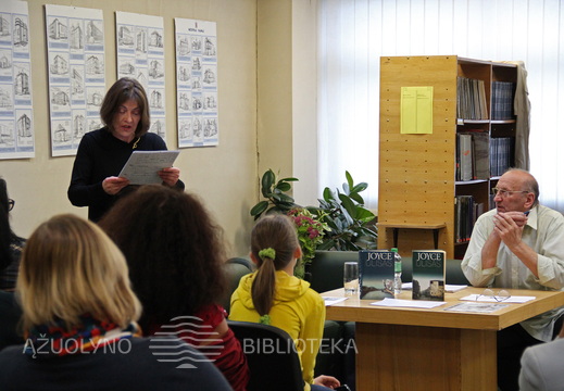 Aktorė Alma Masiulionytė skaito ištrauką iš "Uliso"