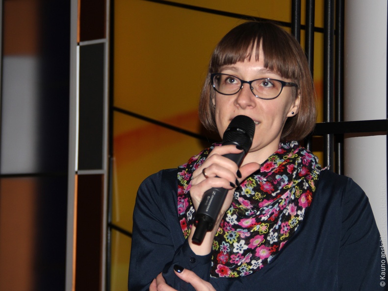 Vakaro svečius pristato projekto vadovė Julija Genienė