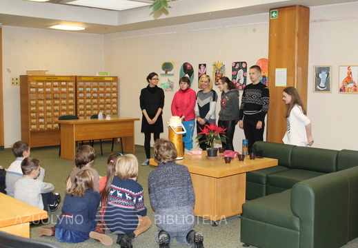 Piešinių parodos uždarymas su jaunaisiais autoriais