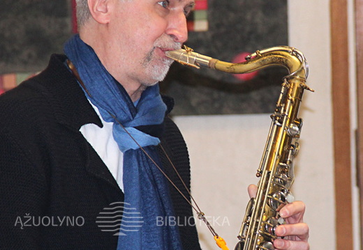 Renginio dalyvius džiugino saksofonisto Aleksandro Lakšmano melodijos