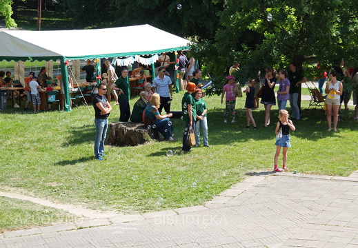 Vasara su knyga atidarymas