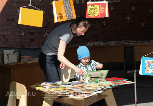 Vasara su knyga atidarymas