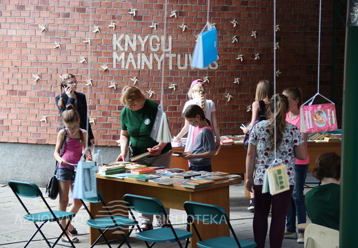 Vasara su knyga atidarymas