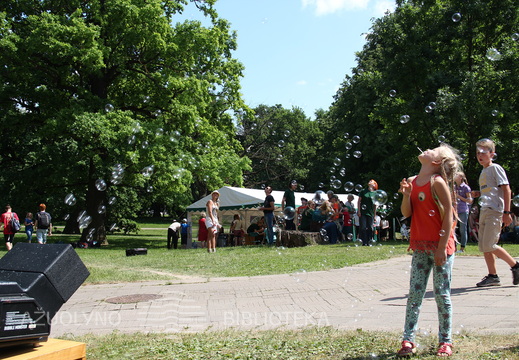 Vasara su knyga atidarymas