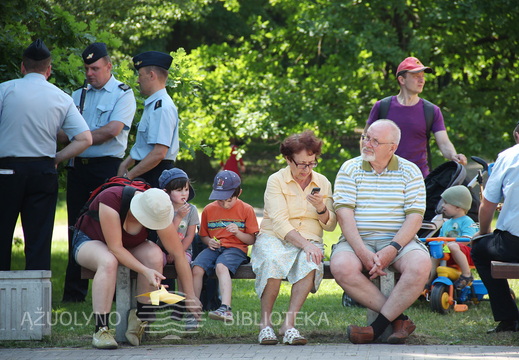 Vasara su knyga atidarymas