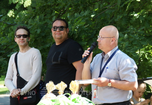 Vasara su knyga atidarymas