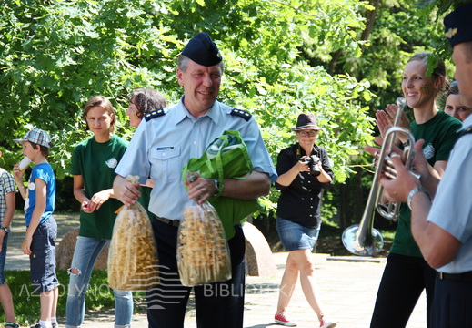 Vasara su knyga atidarymas
