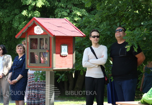 Vasara su knyga atidarymas